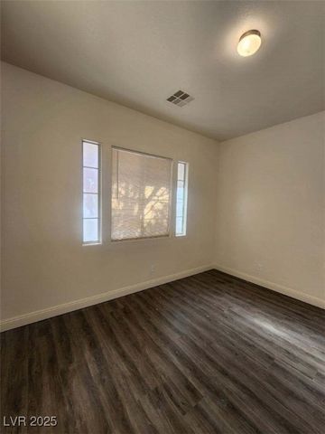 8240 Aurora Peak Avenue, Las Vegas, NV 89131