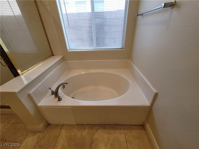 8240 Aurora Peak Avenue, Las Vegas, NV 89131