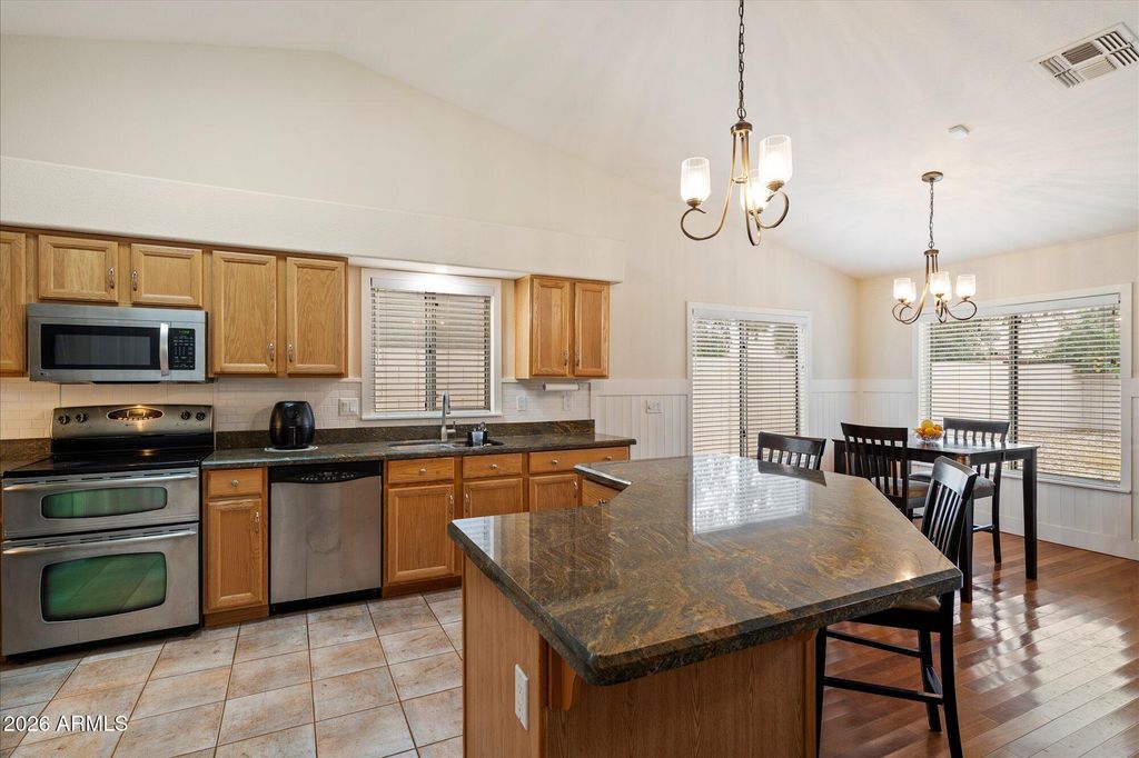 243 W BAYLOR Lane, Gilbert, AZ 85233 — photo 4