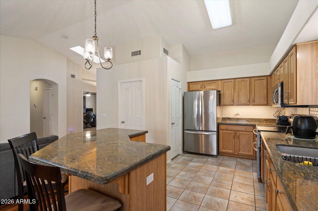 243 W BAYLOR Lane, Gilbert, AZ 85233 — photo 5