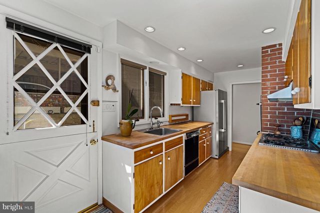 809 CHURCH RD, Elkins Park, PA 19027