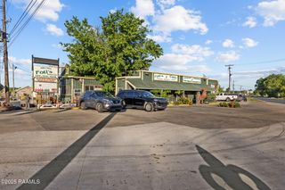 200 W Mills Avenue, Breaux Bridge, LA 70517