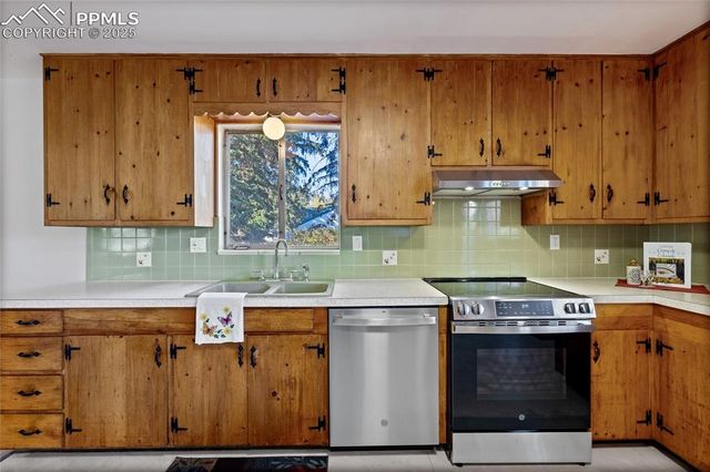 25 High Street, Palmer Lake, CO 80133