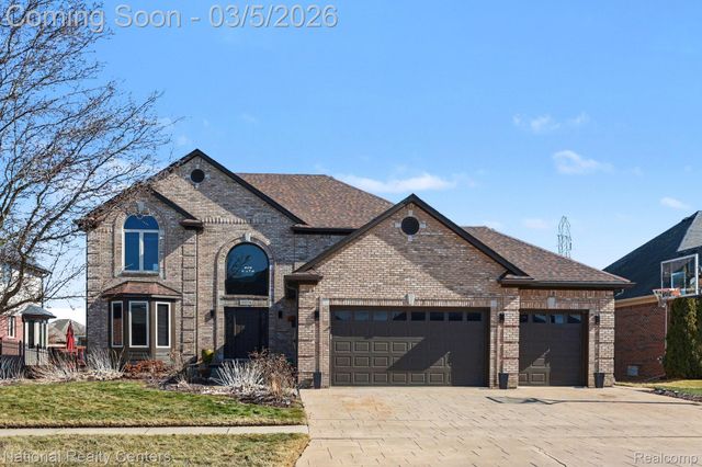 50374 Nesting Ridge Drive, Macomb Township, MI 48044