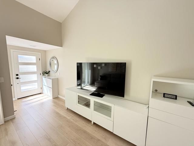 6209 Caminito Araya, San Diego, CA 92122