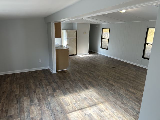 16 Patterson Ln, Pleasant Shade, TN 37145