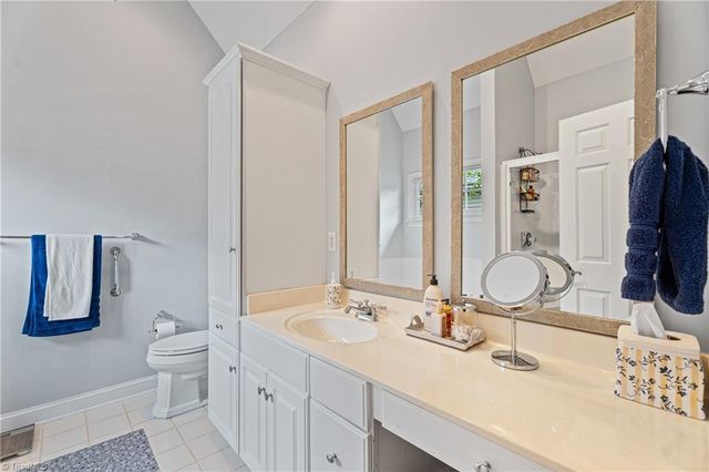 233 Brooks Landing Drive, Winston-salem, NC 27106