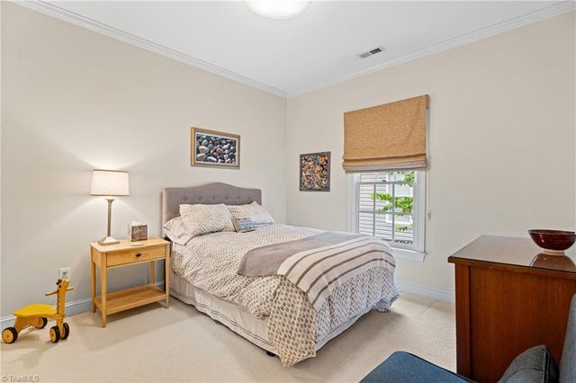 233 Brooks Landing Drive, Winston-salem, NC 27106