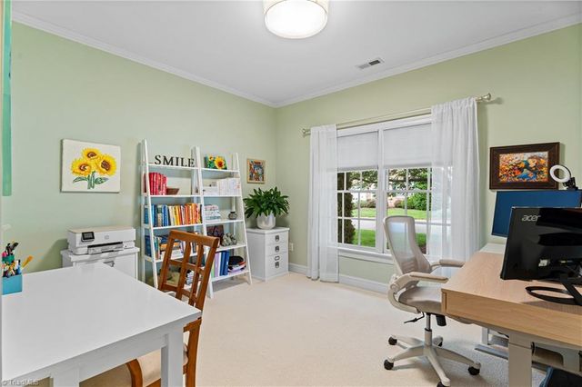 233 Brooks Landing Drive, Winston-salem, NC 27106