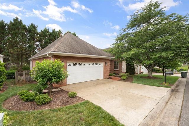233 Brooks Landing Drive, Winston-salem, NC 27106