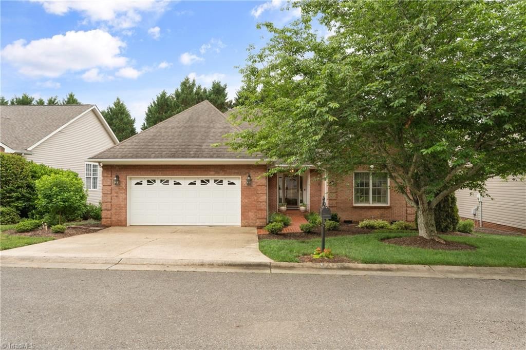 233 Brooks Landing Drive, Winston-salem, NC 27106
