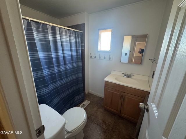 45800 Challanger Way 136, Lancaster, CA 93535