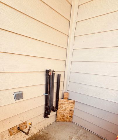 45800 Challanger Way 136, Lancaster, CA 93535