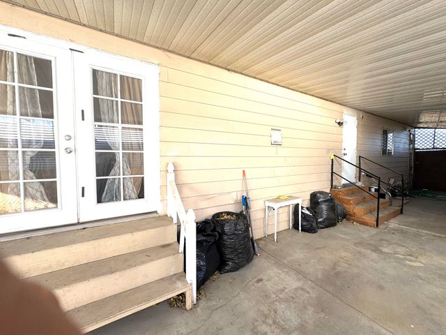 45800 Challanger Way 136, Lancaster, CA 93535