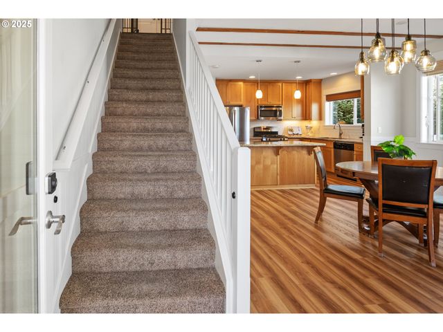 230 MARITIME Ln, Astoria, OR 97103