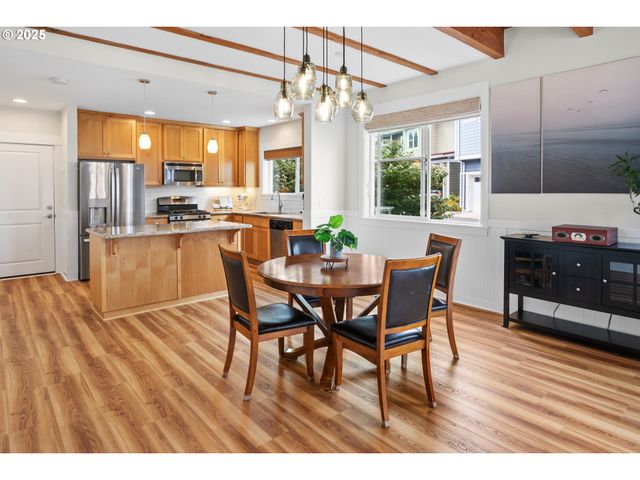 230 MARITIME Ln, Astoria, OR 97103