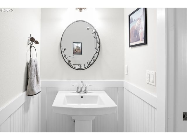 230 MARITIME Ln, Astoria, OR 97103