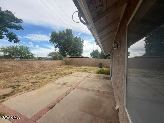1725 Windsor Place, Palmdale, CA 93551