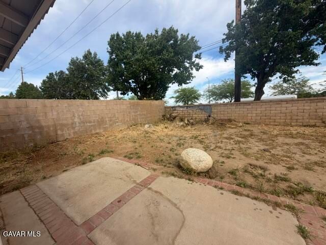 1725 Windsor Place, Palmdale, CA 93551