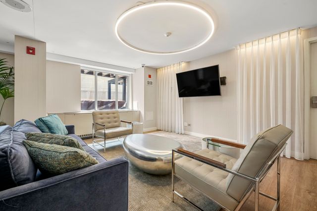 151 Tremont St 22s, Boston, MA 02111