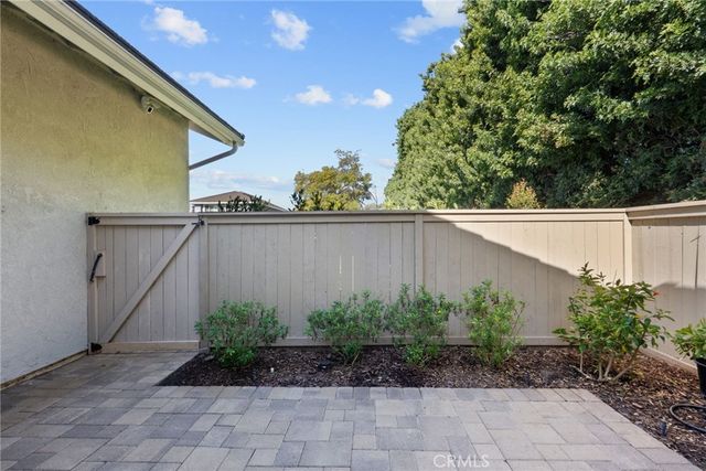 18 Brookdale, Irvine, CA 92604