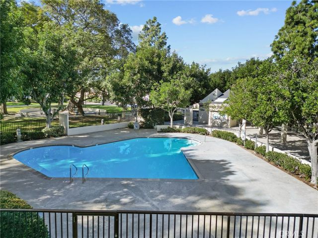 18 Brookdale, Irvine, CA 92604