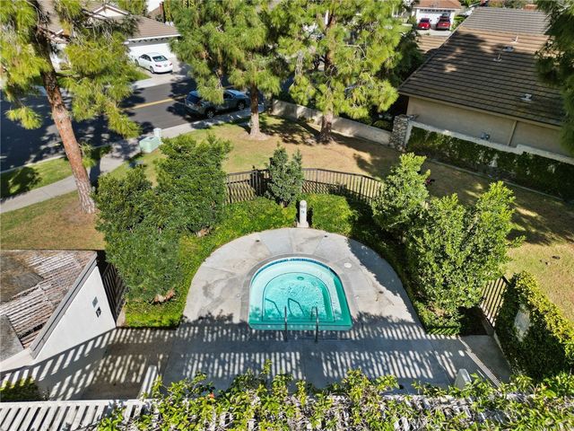 18 Brookdale, Irvine, CA 92604