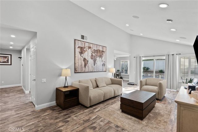 18 Brookdale, Irvine, CA 92604