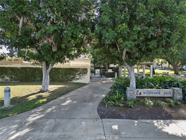 18 Brookdale, Irvine, CA 92604