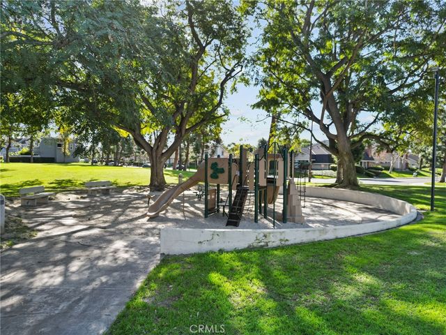 18 Brookdale, Irvine, CA 92604