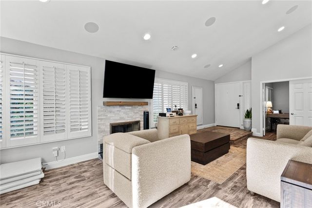 18 Brookdale, Irvine, CA 92604