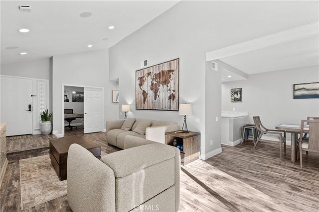 18 Brookdale, Irvine, CA 92604