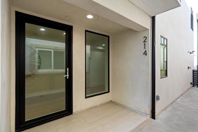 214 S Pacific Street, Oceanside, CA 92054