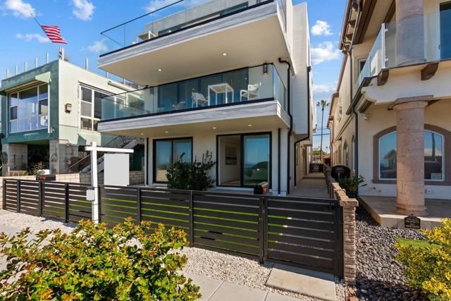 214 S Pacific Street, Oceanside, CA 92054