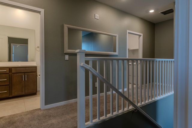 1111 W Diamondback Drive, Chandler, AZ 85286