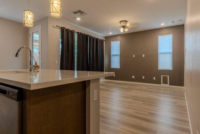 1111 W Diamondback Drive, Chandler, AZ 85286