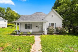 1115 Lenoir Avenue SW, Lenoir, NC 28645