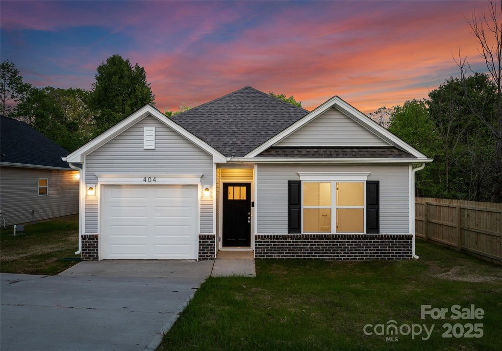 1415 Summerville Road, Charlotte, NC 28214