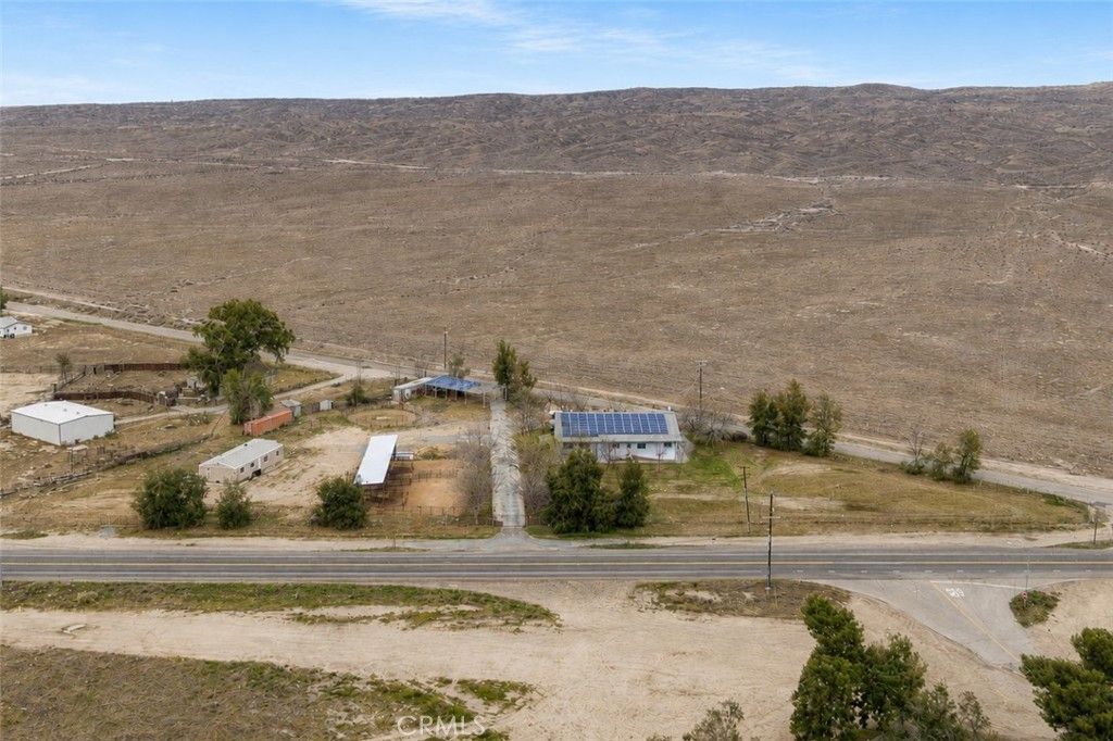 Image 1 of property listing at 28106 Highway 119, Taft, CA 93268