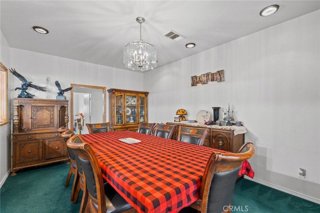 Image 12 of property listing at 28106 Highway 119, Taft, CA 93268