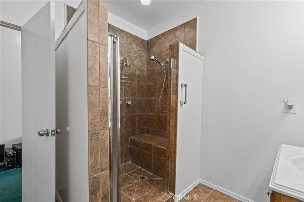 Image 21 of property listing at 28106 Highway 119, Taft, CA 93268