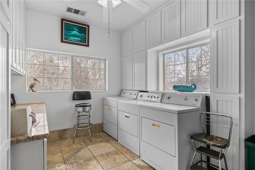 Image 30 of property listing at 28106 Highway 119, Taft, CA 93268