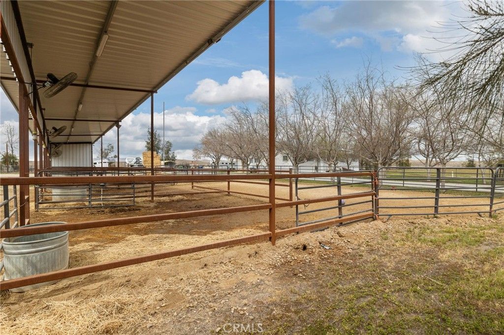Image 43 of property listing at 28106 Highway 119, Taft, CA 93268