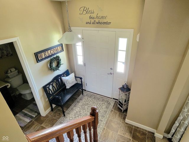 908 N Wild Pine Drive, Yorktown, IN 47396