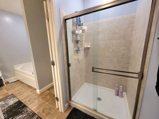 908 N Wild Pine Drive, Yorktown, IN 47396