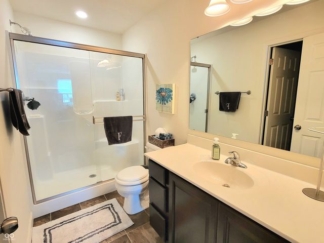 908 N Wild Pine Drive, Yorktown, IN 47396