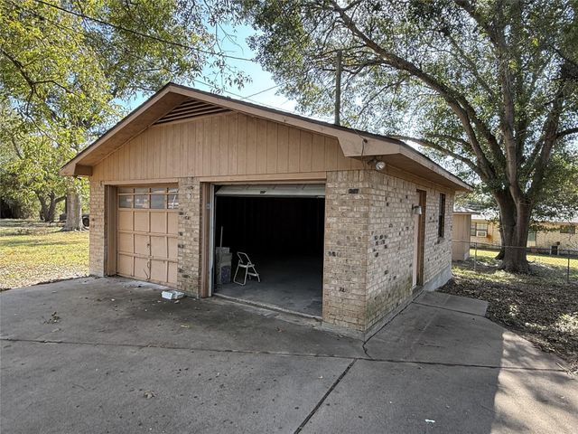 321 Johnson Street, Brenham, TX 77833