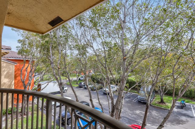 4159 N Haverhill Road 1319, West Palm Beach, FL 33417