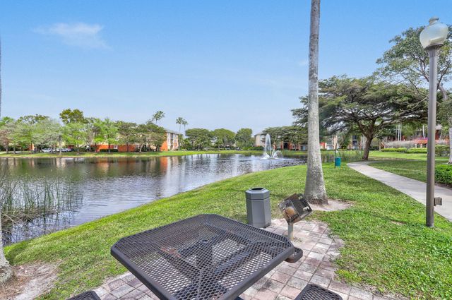 4159 N Haverhill Road 1319, West Palm Beach, FL 33417