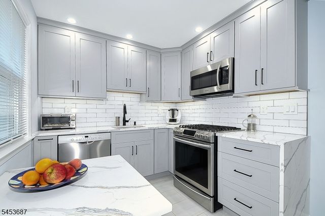 1700 Westover Rd, Linden City, NJ 07036